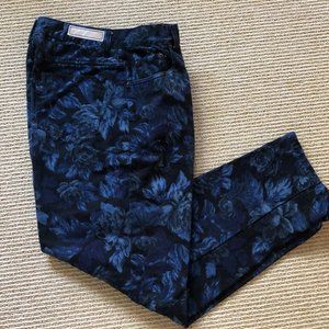 Bill Blass Navy Jeans floral Size 8